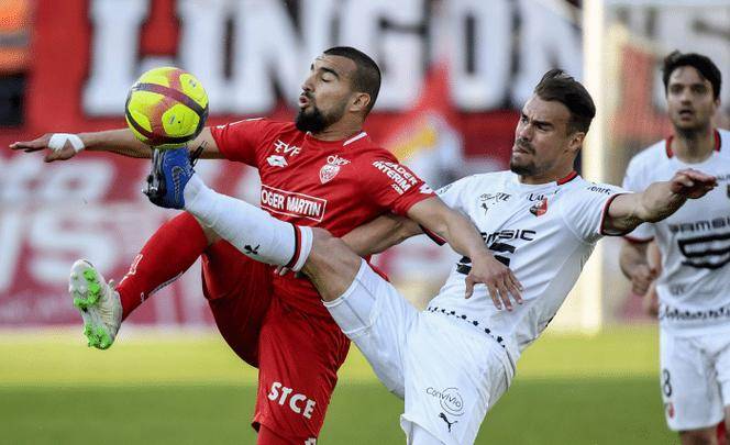 法甲对决：雷恩 VS 欧塞尔，中游排名之争