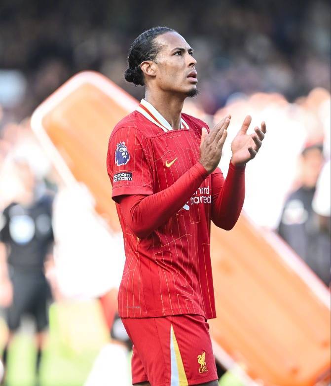 豪门狂欢夜！AC米兰造4-0惨案，利物浦双喜临门，萨拉赫冲神迹！