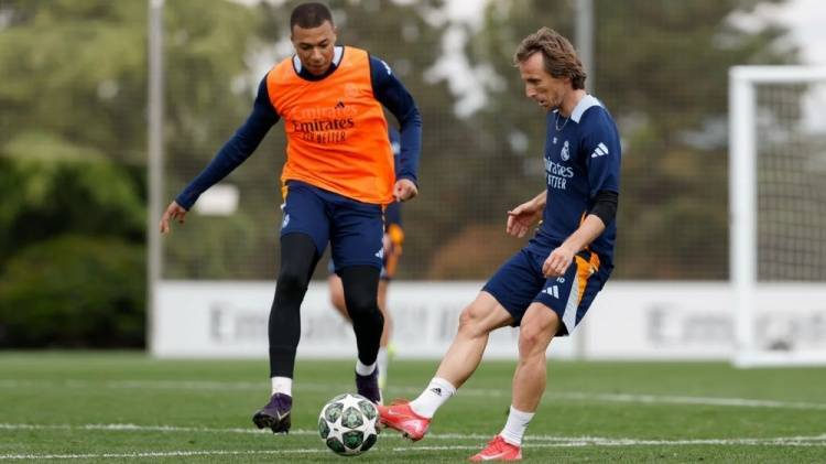 每体：姆巴佩染红后今天主动加练，参与球队高强度训练组